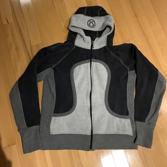 lululemon athletica Tops - 🌟HostPick🌟Lululemon Black & Grey Scuba Full Zip Hoodie - Size 12
